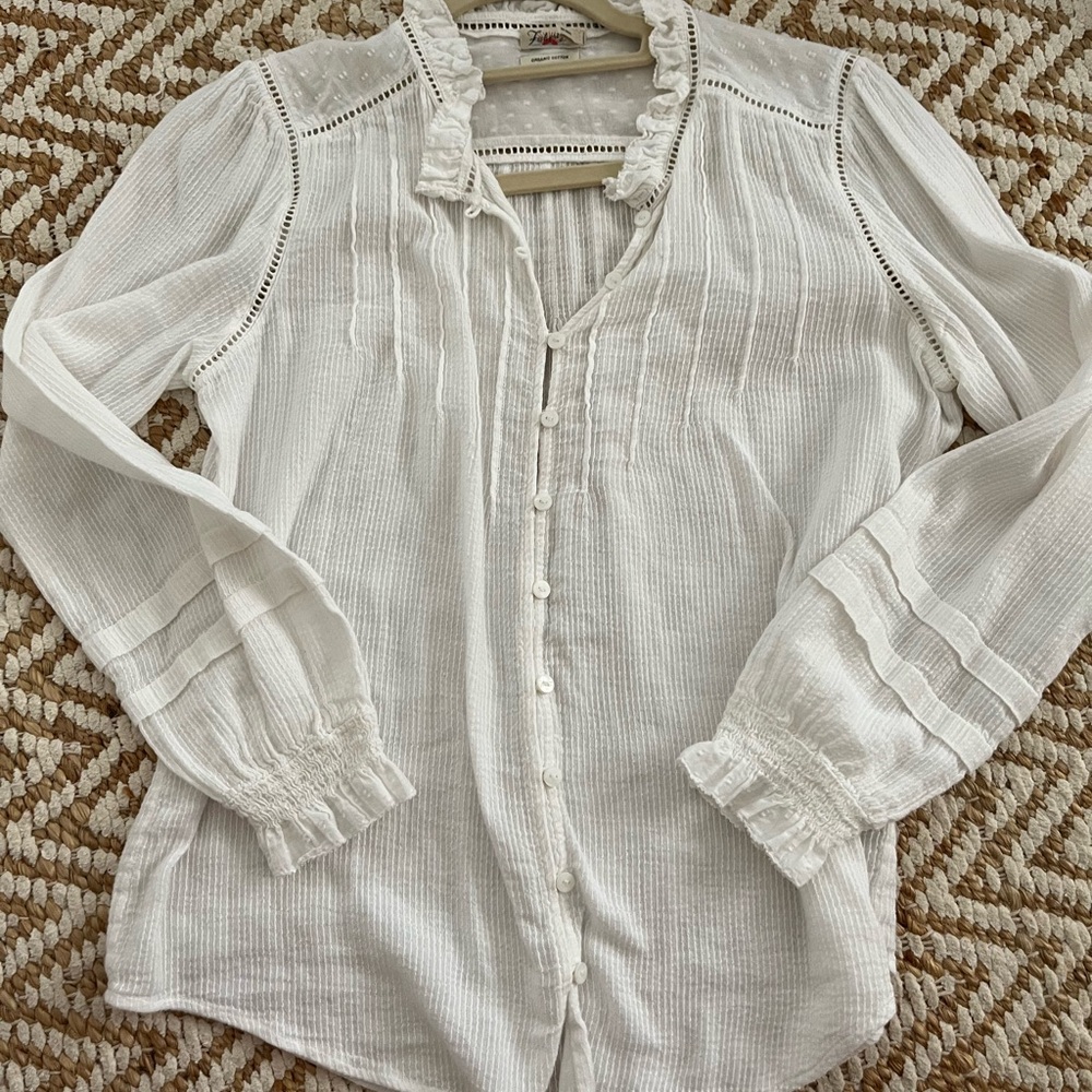 Faherty Cream Blouse with Ruffled Collar